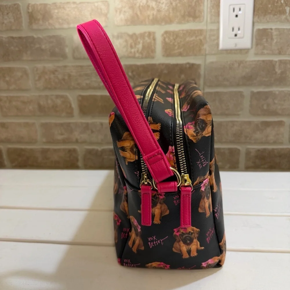 Betsey Johnson Large Weekender Cosmetic Makeup Travel Toiletry Bag Dog Print